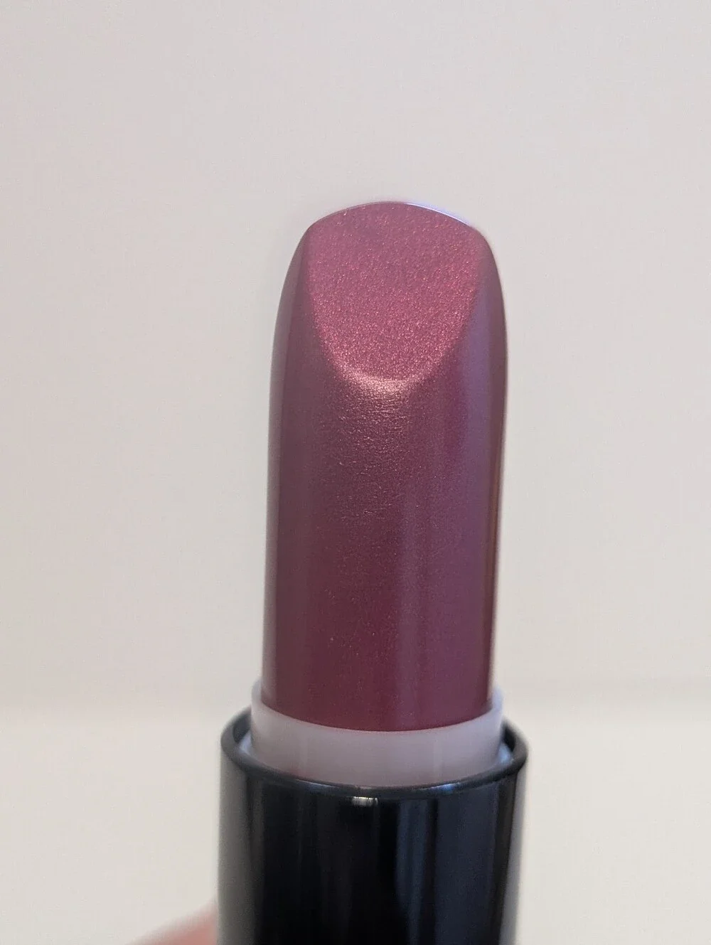 Lancome Lipstick Color Design Curtain Call ( Cream) It is a Standard size.